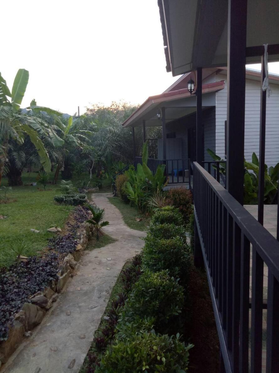 Baan Reenaa Lanta Koh Lanta Exterior photo